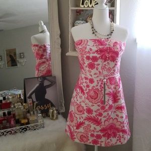 Pin and white strapless summer dress